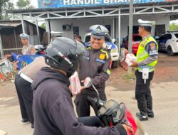 AKP Andre: Sat Lantas Hadir Bukan Hanya Atur Lalin, Tapi Juga Berbagi Berkah Ramadhan