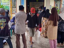 1.155 Warga Teluk Tiram Banjarmasin Barat Terima Bantuan Pangan 2026, Antrean Warga Membludak