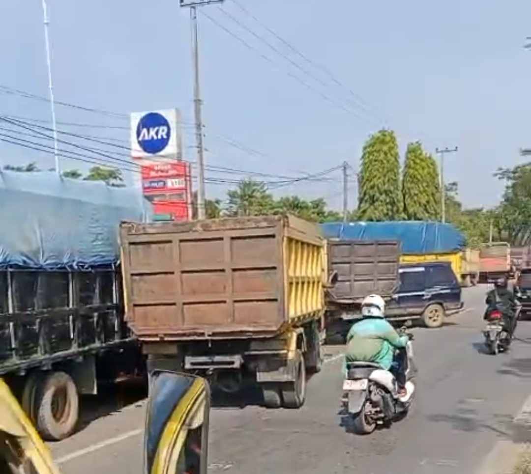 Diduga Antrean Truk Solar di SPBU Trikora Banjarbaru Picu Kemacetan Harian, Warga Soroti Minimnya Penanganan