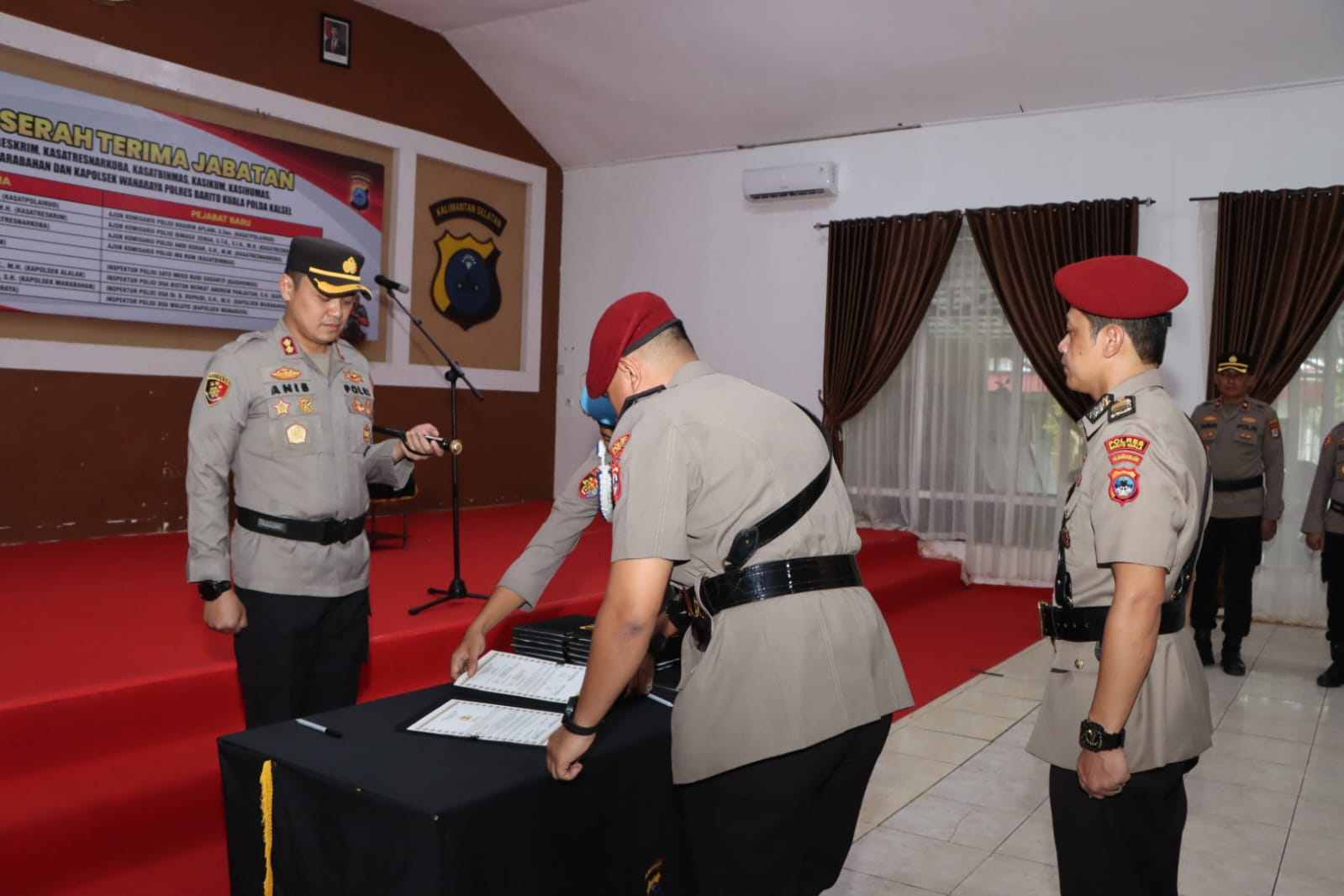 Kapolres Batola Rotasi Sejumlah Pejabat Strategis, Empat Kasat hingga Tiga Kapolsek Berganti